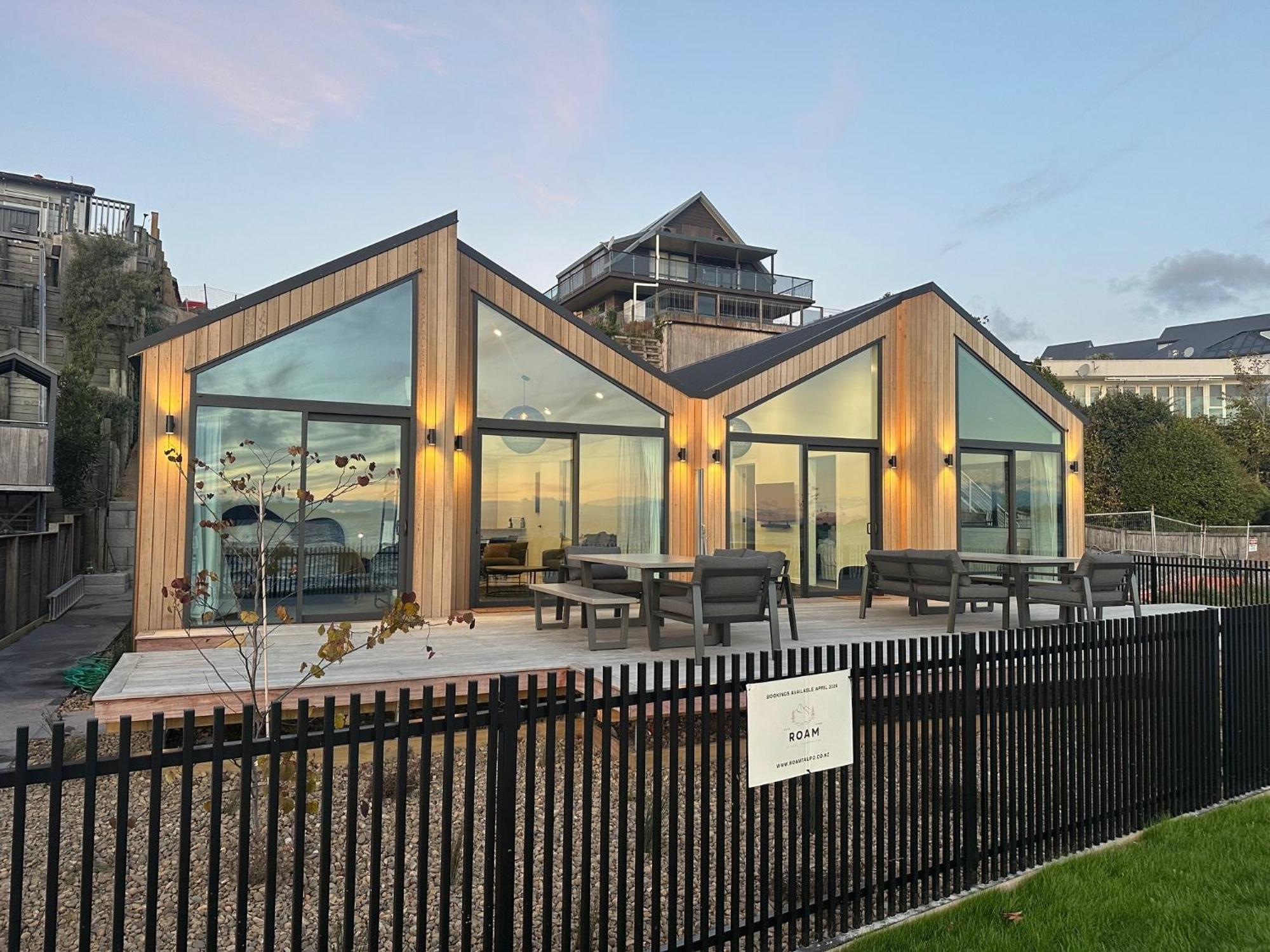 Brand New Lake Front Homes Spa Pool Taupo Exterior photo