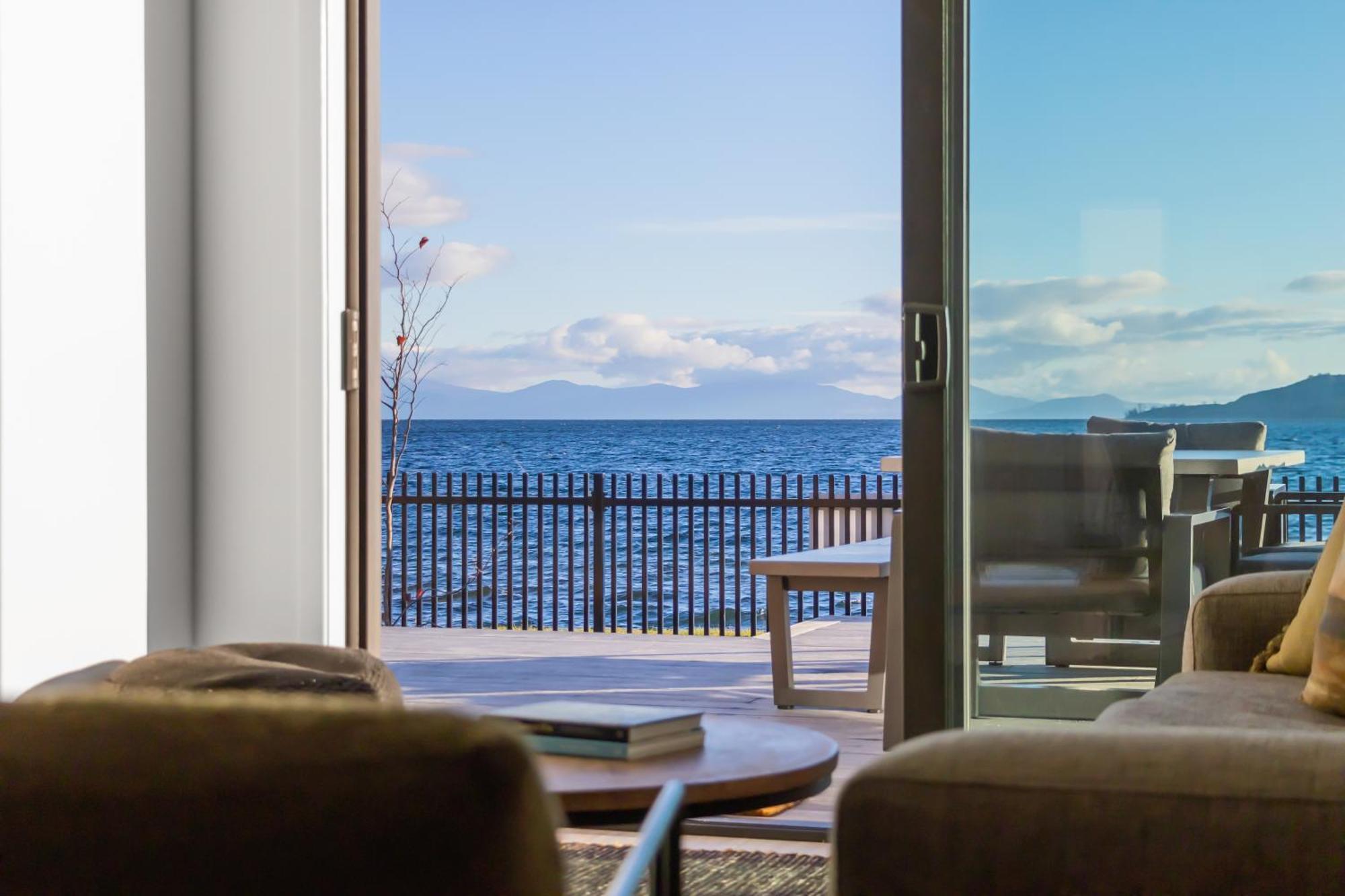 Brand New Lake Front Homes Spa Pool Taupo Exterior photo